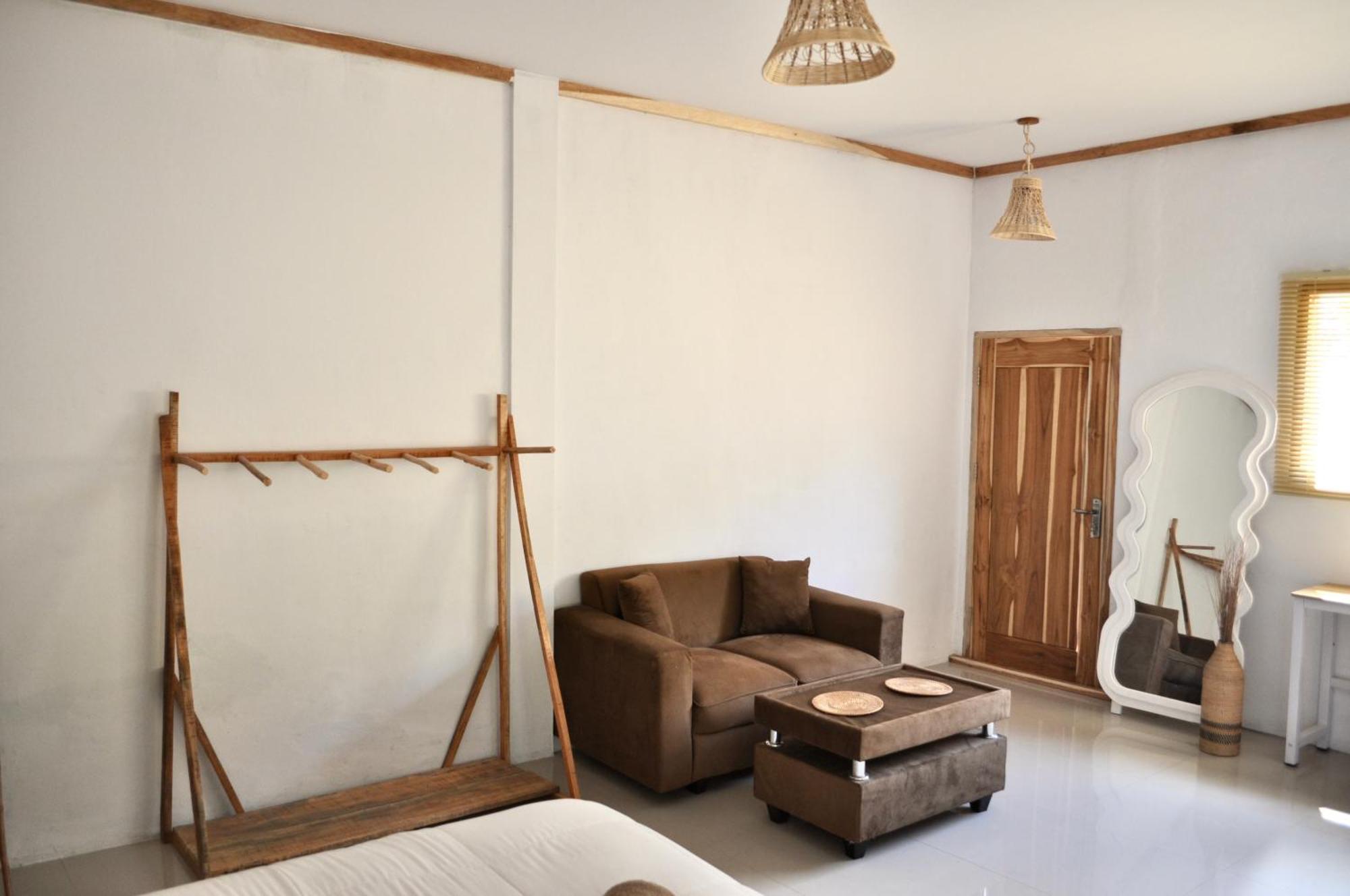 Ripbowl Guest House Selong Belanak Eksteriør billede