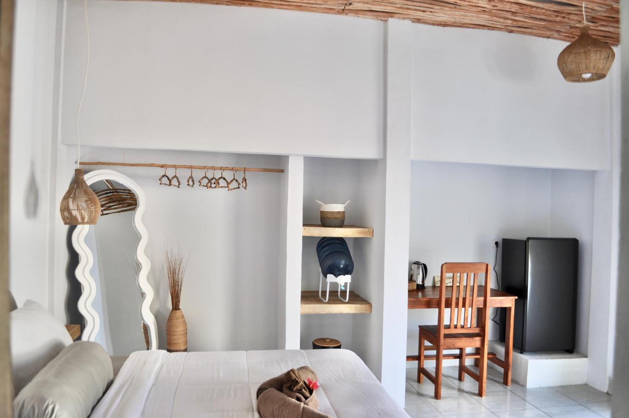 Ripbowl Guest House Selong Belanak Eksteriør billede