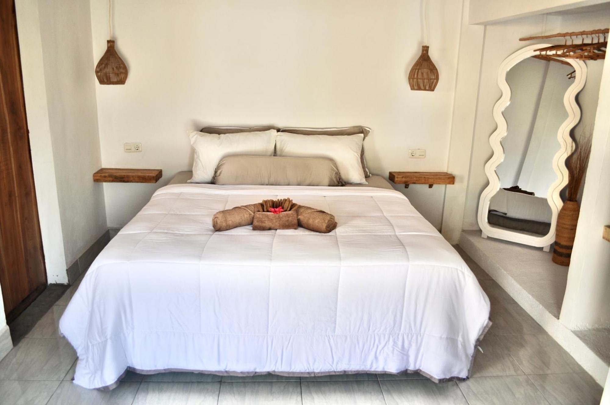 Ripbowl Guest House Selong Belanak Eksteriør billede